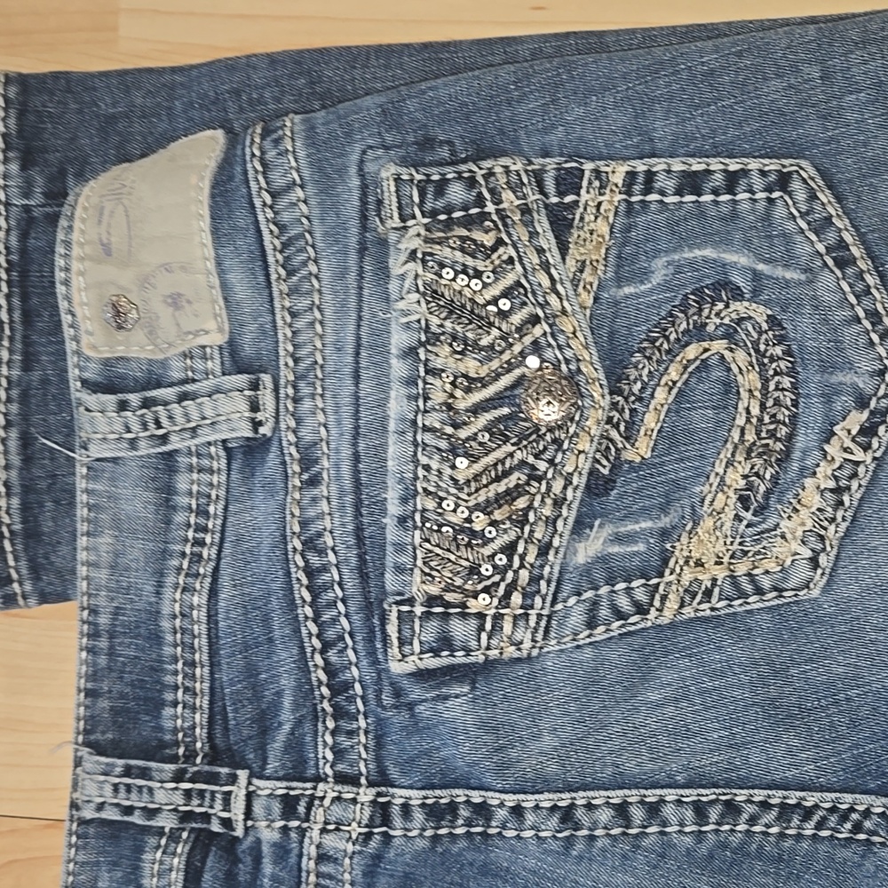 Silver jeans capris 🔥🔥Suki Mid Capri Super Stretch W30 L23 - Picture 2 of 15
